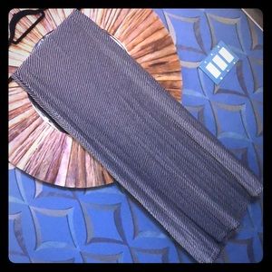 Studio M long skirt medium